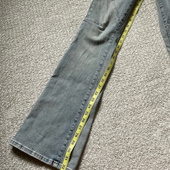 Free People We the free Mamba Mid-Rise Flare Jeans sz 28 Zip Fly - Picture 12 of 12